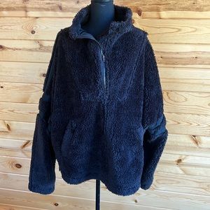 Bucket List fleece pullover